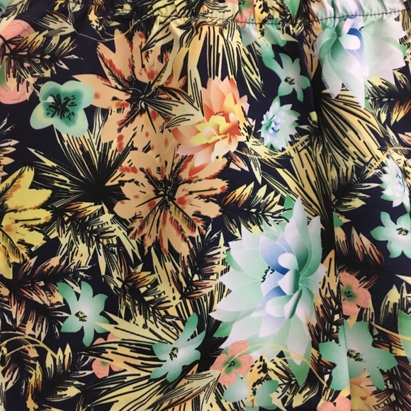 New Hawaiian Print Beach Shorts sz L - Picture 4 of 5